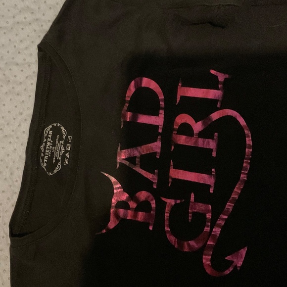 STREETWEAR SOCIETY   BLACK T-SHIRT  WITH SHINY ‘’BAD GIRL ‘IN PINK SIZE LARGE - Picture 6 of 7